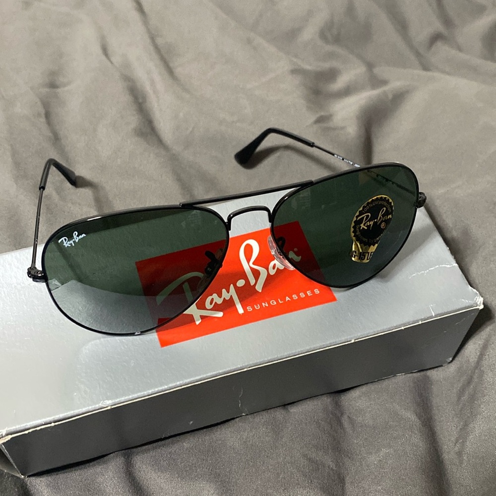 ✨ NIB Ray-ban Black Aviator Large Metal
